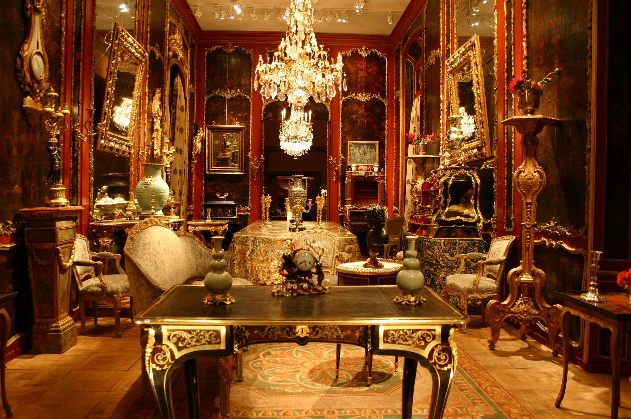 The Art of Collecting: Tips for Starting Your Antique Collection - Galerie Rosiers