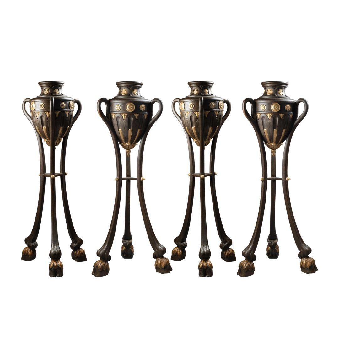 A SET OF FOUR ITALIAN 19TH CENTURY NEO-GREEK ST. GRAND SCALE PATINATED WOOD JARDINIÈRES. - Galerie Rosiers