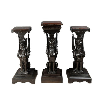 A SET OF THREE 19TH CENTURY NAPOLÉON III EBONY AND RED LEVANTO MARBLE PEDESTALS. - Galerie Rosiers