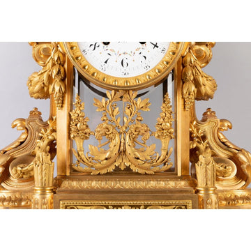 A STUNNING AND EXTREMELY DETAILED FRENCH 19 TH CENTURY LOUIS XVI ST. THREE-PIECE ORMOLU CLOCK SET. - Galerie Rosiers