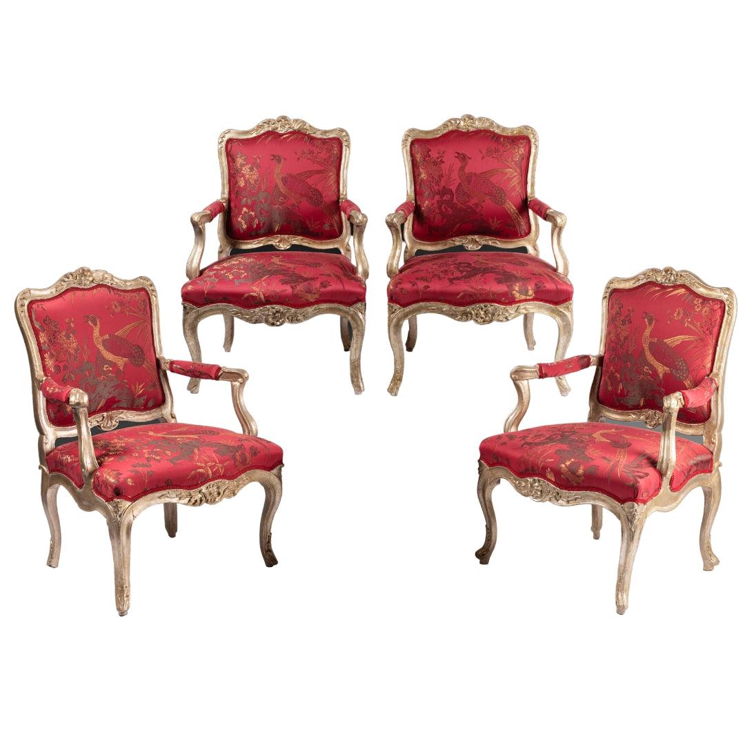 A SUPERB SET OF FOUR FRENCH 18TH CENTURY LOUIS XV ST. SILVER PATINATED ARMCHAIRS. - Galerie Rosiers