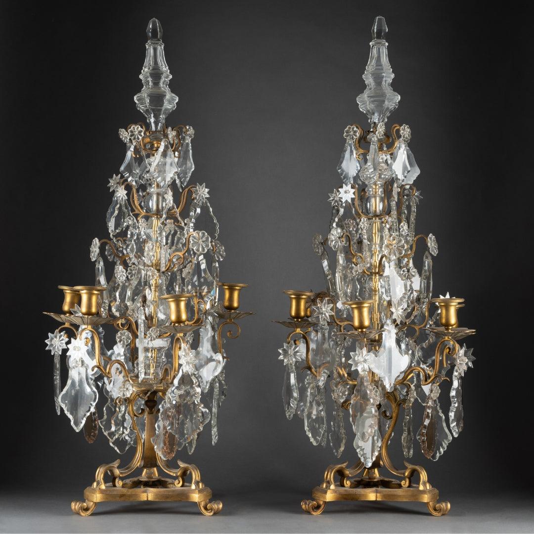 AN ELEGANT PAIR OF FRENCH 19TH CENTURY LOUIS XV ST. ORMOLU AND CRYSTAL GIRANDOLES. - Galerie Rosiers