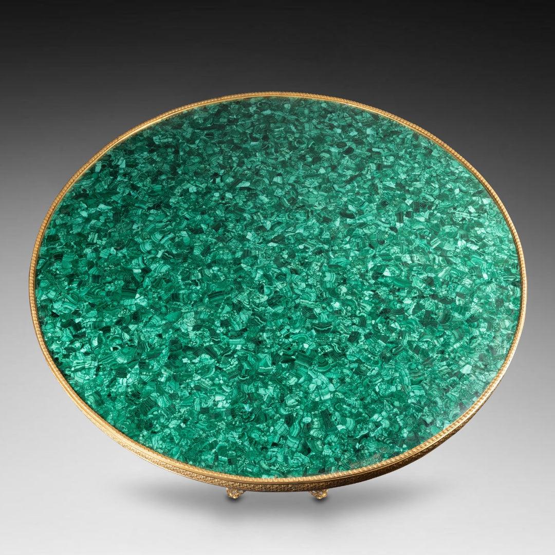 AN OUTSANTING XXTH CENTURY ORMULU AND MALACHITE SEMI-PRECIOUS STONE TABLE. - Galerie Rosiers