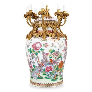 AN OUTSTANDING PAIR OF FRENCH 19 TH CENTURY ORMOLU MOUNTED PORCELAIN VASES. - Galerie Rosiers